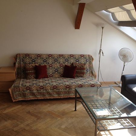 Penthouse Apartment In Vinohrady Prague Bilik gambar